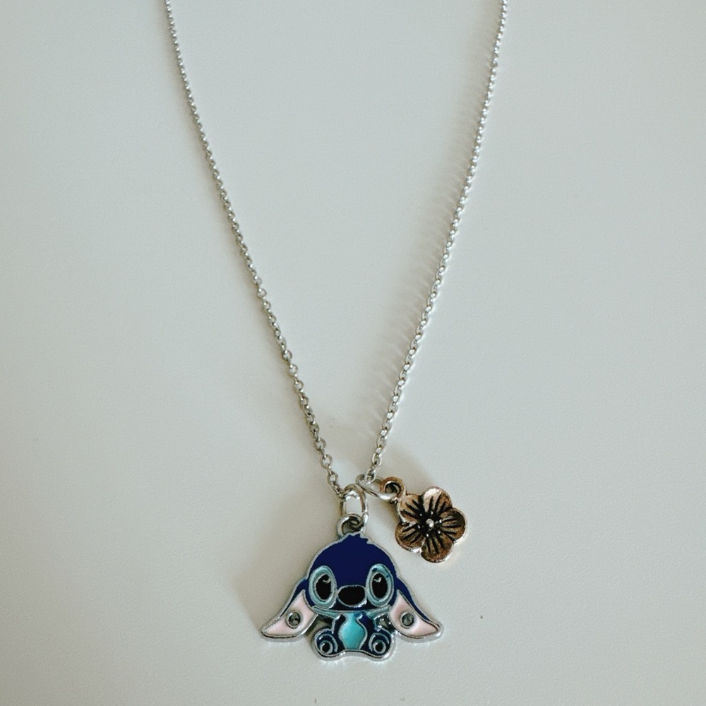 Disney treasure Stitch necklace